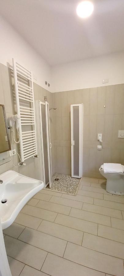 Hotel Brotas Rimini Eksteriør billede