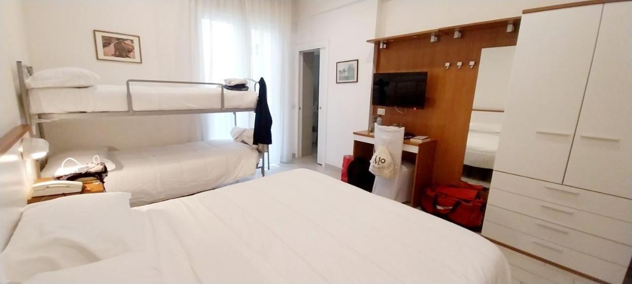 Hotel Brotas Rimini Eksteriør billede