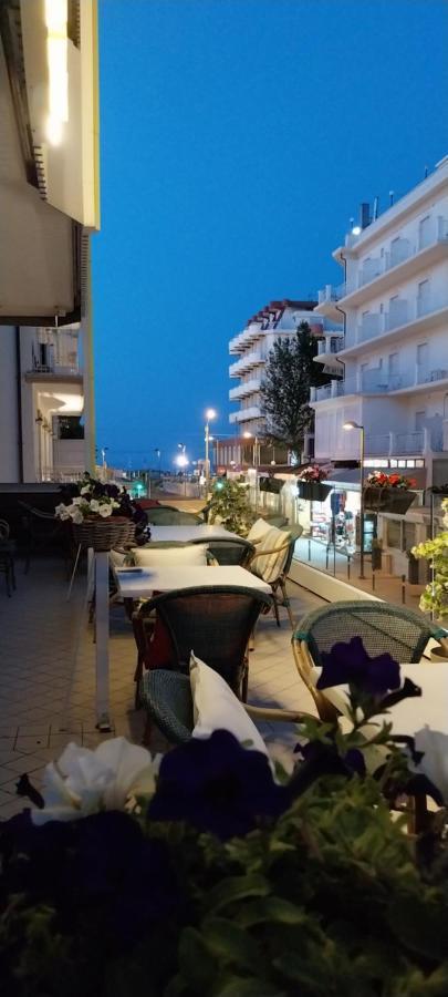 Hotel Brotas Rimini Eksteriør billede
