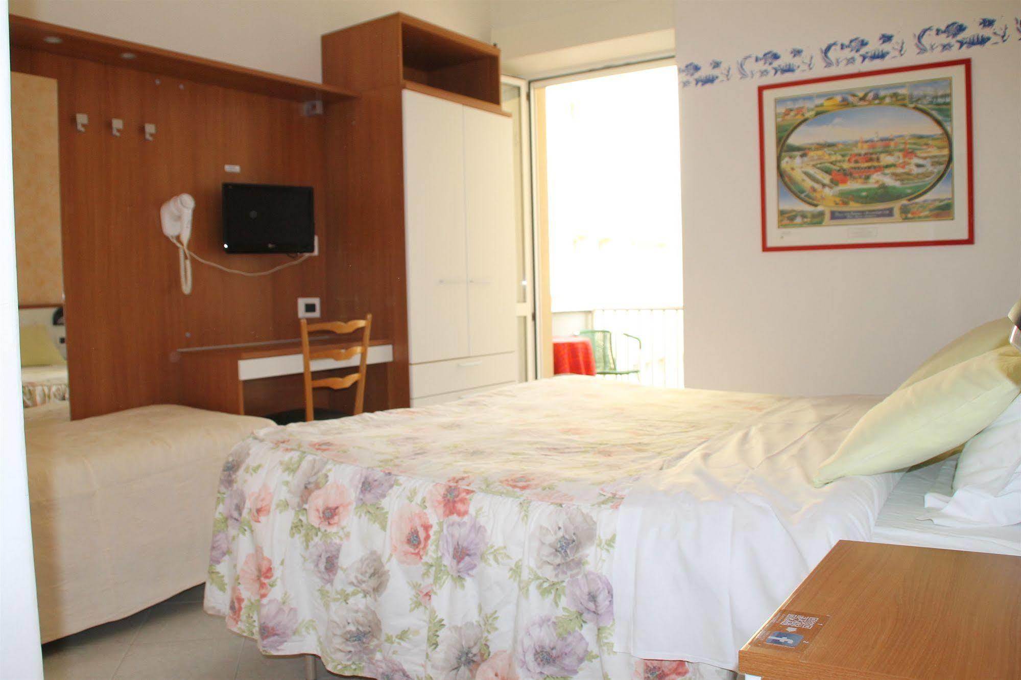 Hotel Brotas Rimini Eksteriør billede