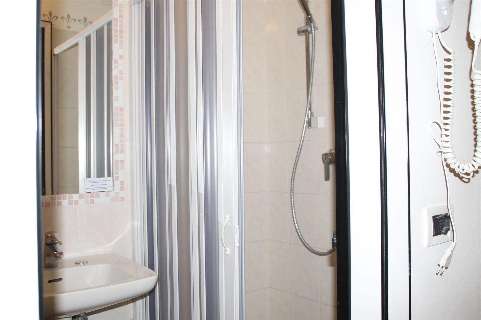 Hotel Brotas Rimini Eksteriør billede