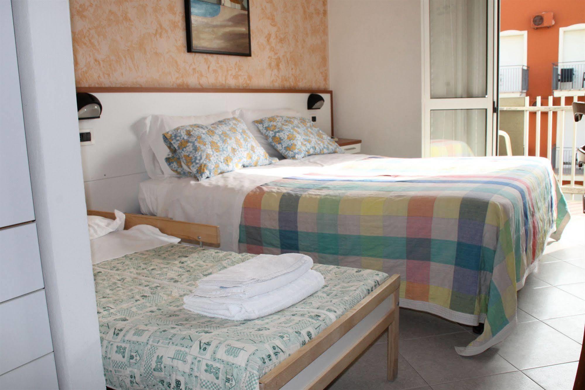 Hotel Brotas Rimini Eksteriør billede